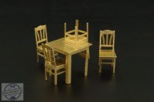 Table and chairs - 1/72
