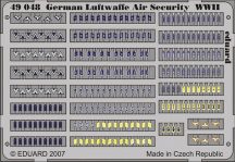   German Luftwaffe Air Security WWII - 1/48 -  (kar-és válljelzések )