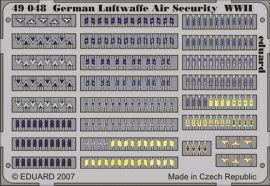 German Luftwaffe Air Security WWII - 1/48 -  (kar-és válljelzések )