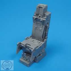 A-10A ejection seat with safety belts - 1/32