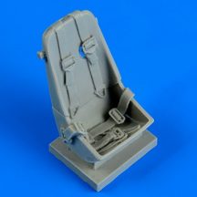 Me 163B seat with safety belts - 1/32