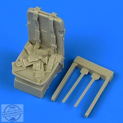 P-51D Mustang seat with safety belts - 1/32