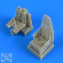 Mosquito seats with safety belts - 1/72