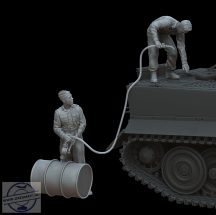 TIGER I crew LOADING FUEL - 1/72