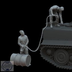 TIGER I crew LOADING FUEL - 1/72